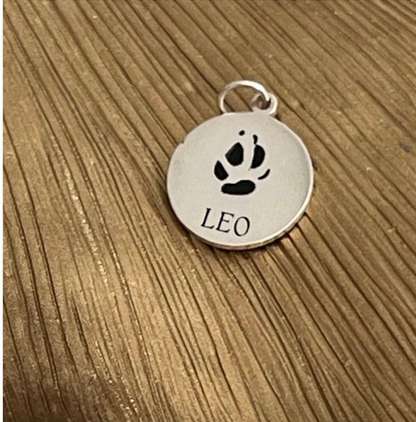 Aurelia Necklace – Paw Print