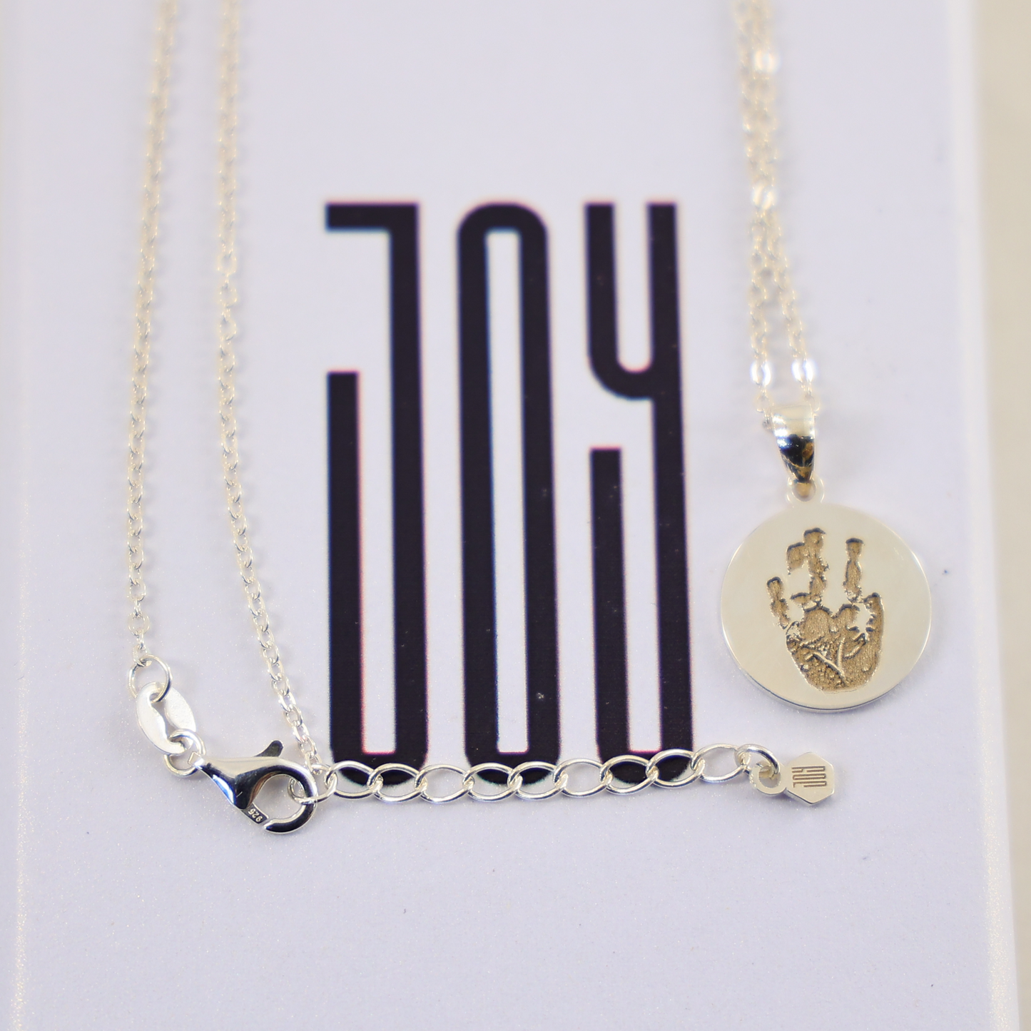 Aurelia Necklace – Handprint