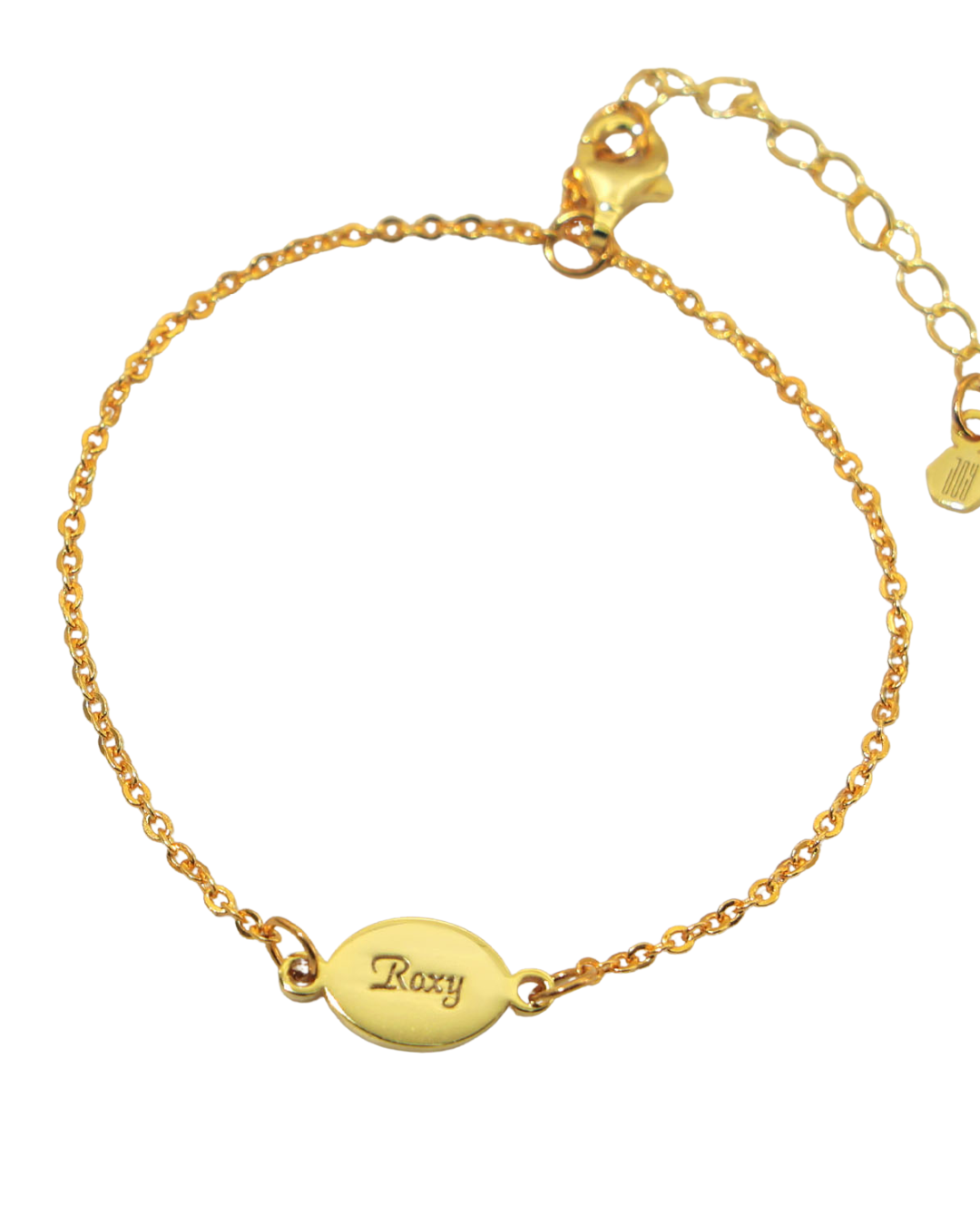 Roxy oval bracelet in sterling silver 18k gold plated with engraving names on both sides.